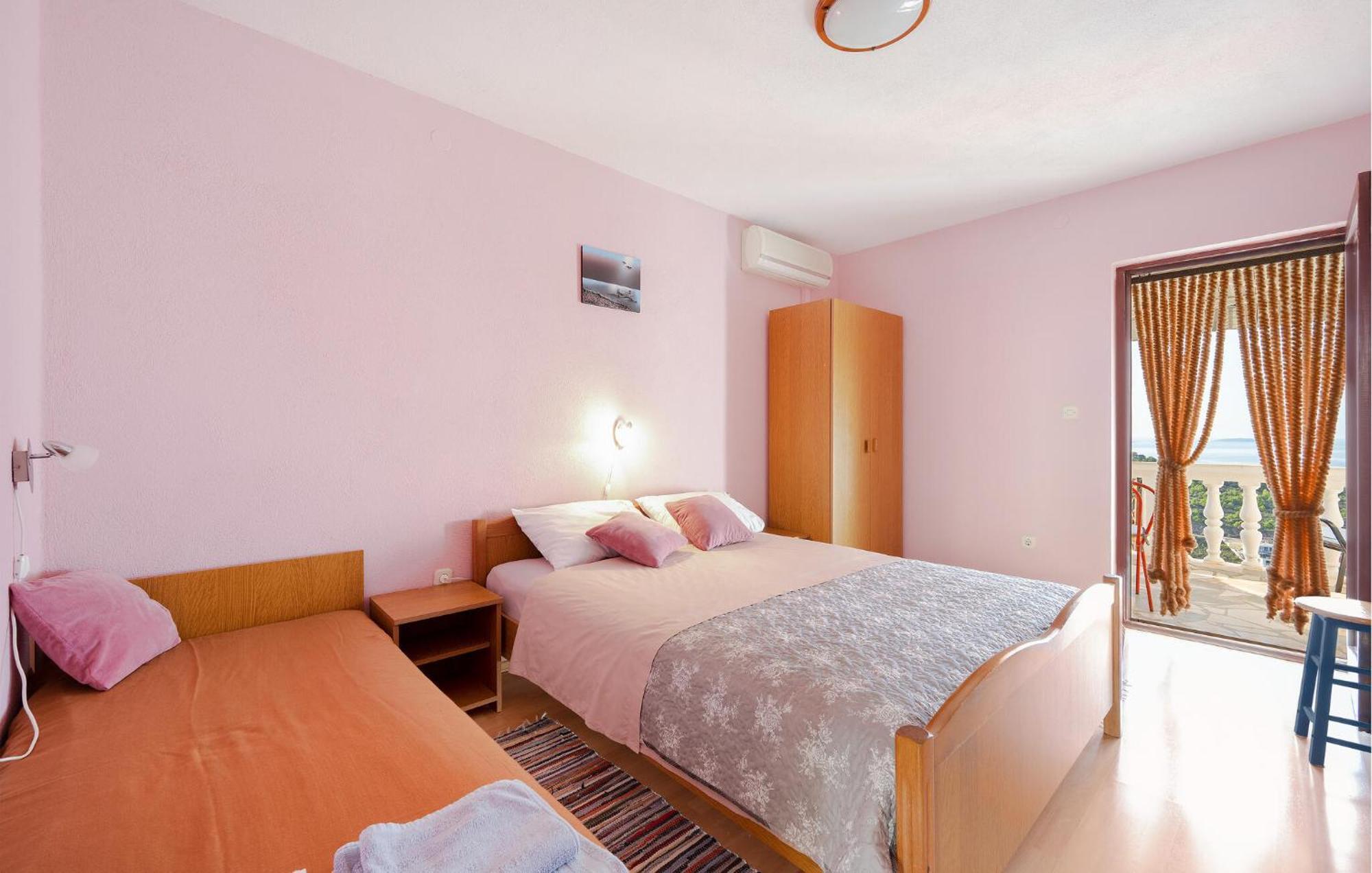 1 Bedroom Stunning Apartment In พรีมอชเตน ภายนอก รูปภาพ